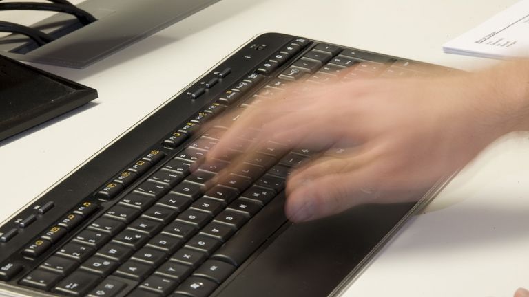 Werkstück Raumgestaltung & Versorgungstechnik GmbH - Bau und Handwerk - Berlin - Ausbildung - Kauffrau - Kaufmann - Büromanagement - Tastatur Werkstück Raumgestaltung & Versorgungstechnik GmbH - Bau und Handwerk - Berlin - Ausbildung - Kauffrau - Kaufmann - Büromanagement - Tastatur
